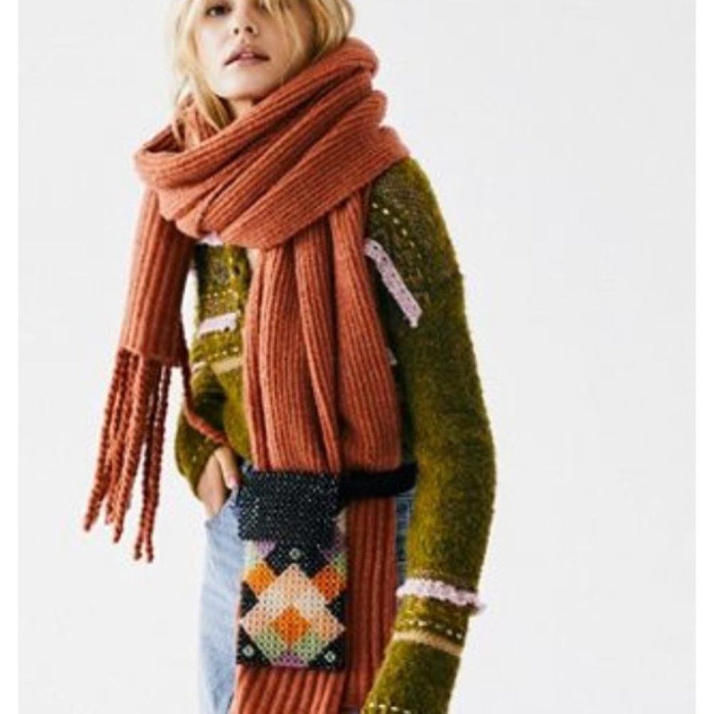 Free People Edie Beaded Belt/Crossbody Bag - Picture 3 of 8